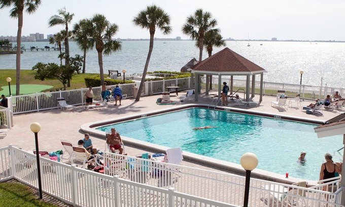 Bayview Condo | Beautiful Beachfront Condo - Available June 1 to Nov 30 2025