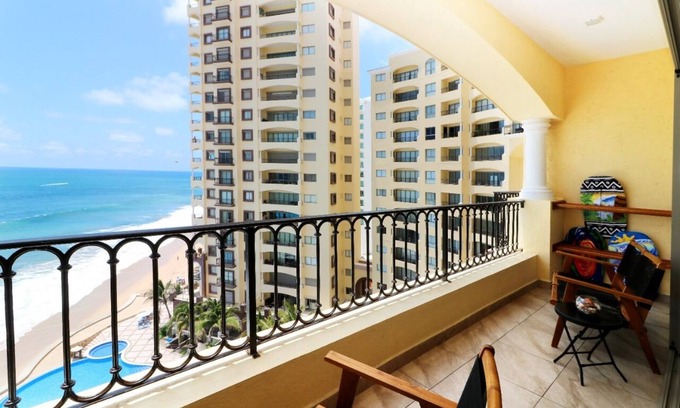 Marina Mazatlan Apartment | Beautiful beachfront condo at Gavias Grand in Mazatlán Mexico