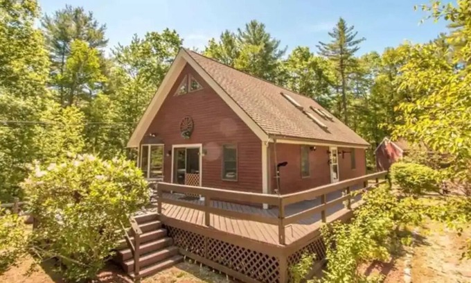 East Wakefield House | Beautiful Belleau Lake Home with Lake Access!