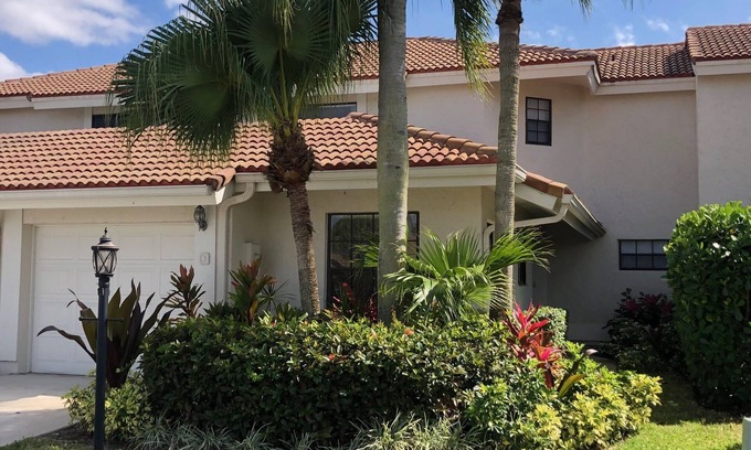 Hamptons at Boca Raton House | Beautiful Boca Home for Snowbirds & Families enjoy the pool pickleball & tennis