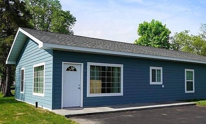 Bemidji House | Beautiful Brand New Cabins on Lake Bemidji