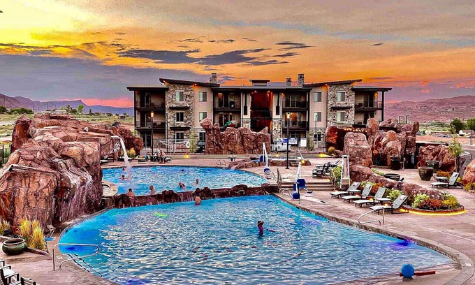Moab South Valley Condo | Beautiful Brand NEW Luxury Condo @ Sage Creek