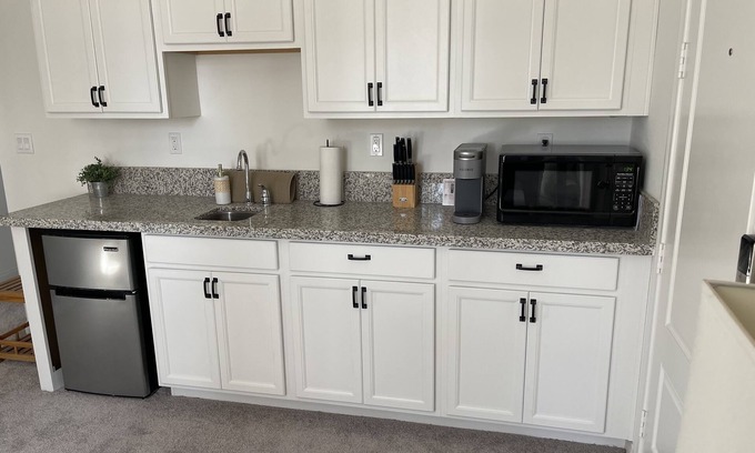 Winchester House | Beautiful, brand new next gen suite near Temecula wine country