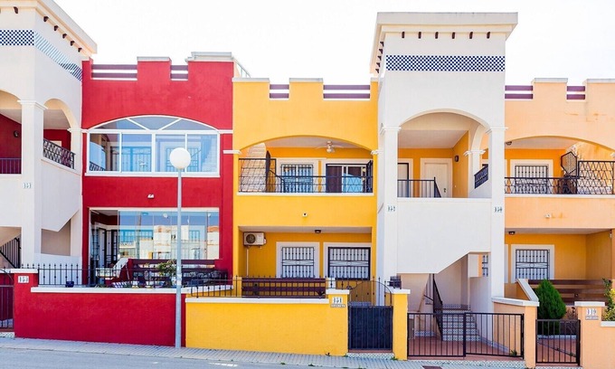 Orihuela Costa Ski Chalet | Beautiful bungalow in urbanization in Los Altos