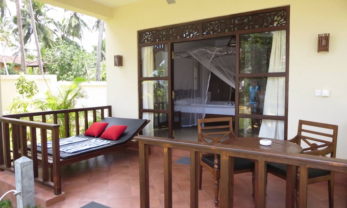 Ranna House | Beautiful bungalows right on the beach in a small boutique resort near Tangalle