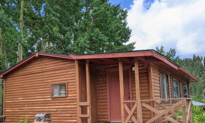 Rye Cabin | Beautiful Cabin in a Campground! Gorgeous views of the Wet Mountains