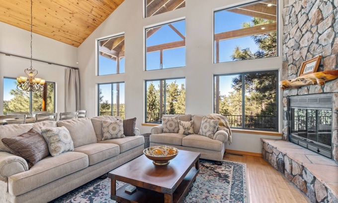 Sierra Pines Cabin | Beautiful CABIN in AZ, GAMEROOM, Deck/Patio VIEWS, QUIET, 1 PM CHECK IN AND OUT!
