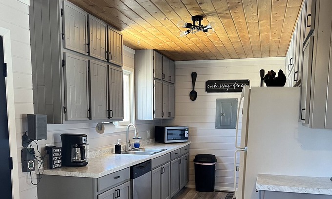 La Veta House | Beautiful Cabin style home in the heart of La Veta