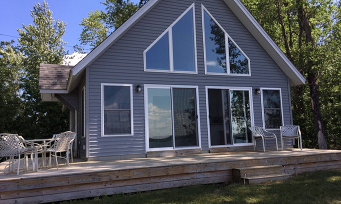 Swanton Cottage | Beautiful camp nestled at the end of a dead end road.
