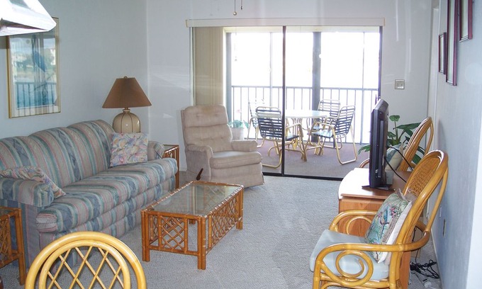 Iona Apartment | Beautiful Cinnamon Cove Lakefront Condo Near Sanibel And Ft Myers Beach