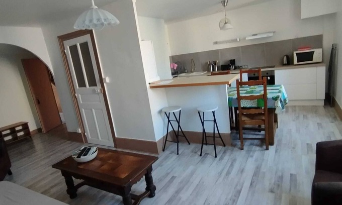 Autun Apartment | BEAUTIFUL CITY CENTER APARTMENT FOR FAMILY OR GROUP TRAVEL