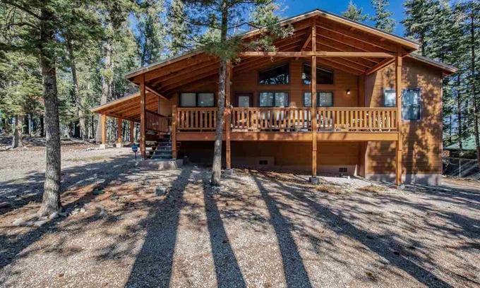 Cloudcroft House | Beautiful Cloudcroft Getaway cabin on National Forest & biking/hiking trails