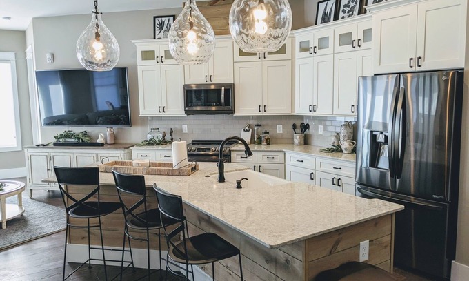 Blue Ridge Condo | Beautiful condo in downtown Blue Ridge!