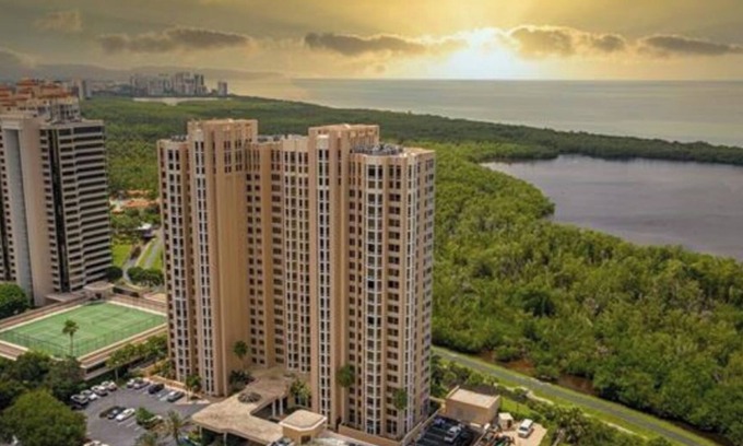 Pelican Bay House | Beautiful Condo in Luxury Gated Complex In Pelican Bay