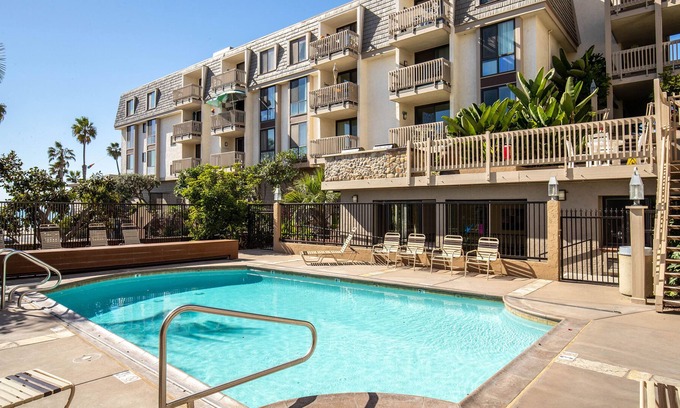 Townsite Condo | Beautiful Condo with Pool/Spa/Fitness Room!