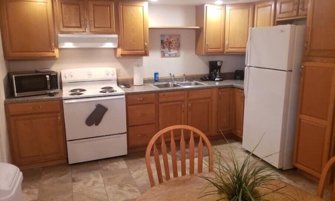 Stockton Apartment | Beautiful Condos By The Park