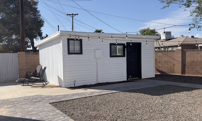 Alhambra Cottage | Beautiful Cottage at 37th Ave near GCU!