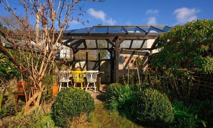 Truro House | Beautiful Cottage & Garden in the Heart of Truro