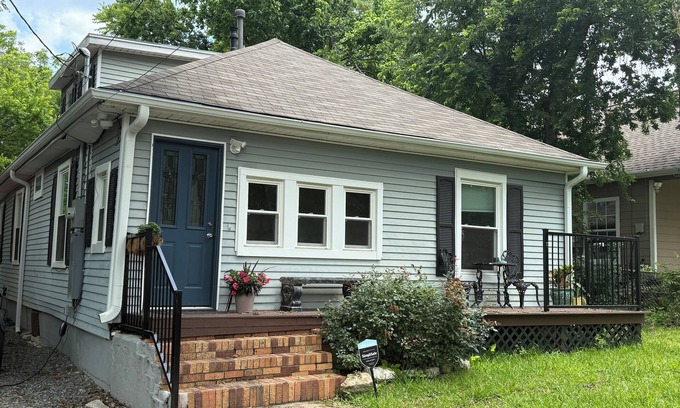McKinney Cottage | Beautiful Cottage in Historic District, short walk to the Square.