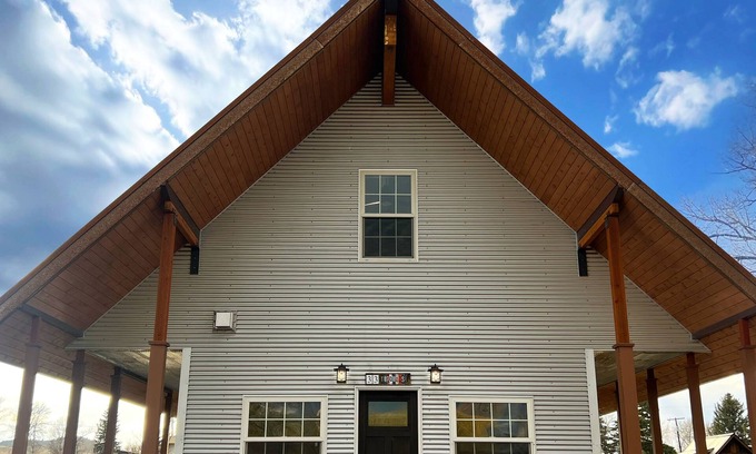 Four Corners Cottage | Beautiful Cottage Next Door to Bozeman Hot Springs - Welcome to Wee Tiny Town!