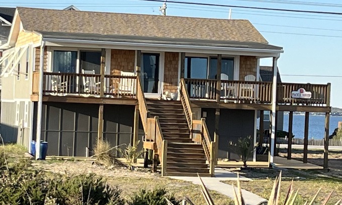 Emerald Isle Cottage | Beautiful cottage w/ocean views - steps away from the beach! Dog Friendly!