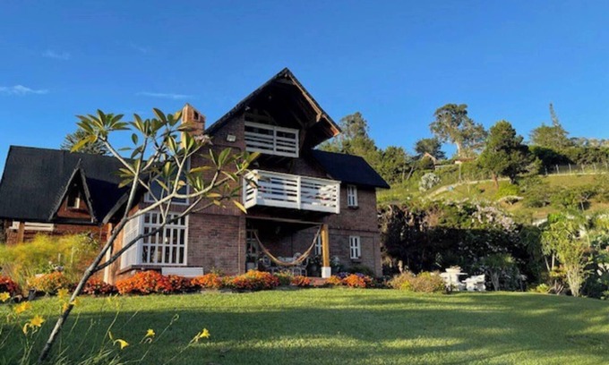 Calima House | Beautiful country house just a few minutes walk away from the lake Calima
