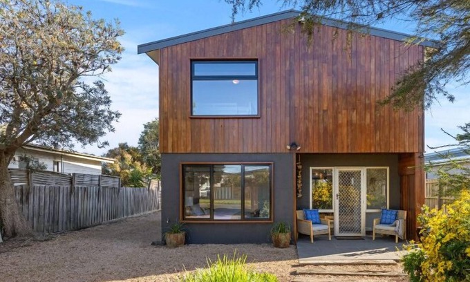 Sunderland Bay House | Beautiful countryside views. 600 metres to the beach.