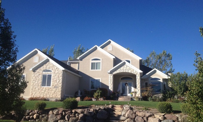 Bluffdale House | Beautiful Country Setting 25 min so of SLC. Long term stays/great discount