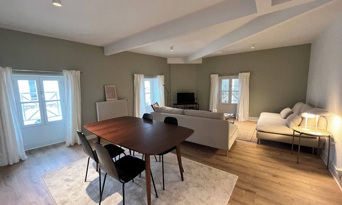 Angouleme Apartment | Beautiful cozy apartment in the historic center