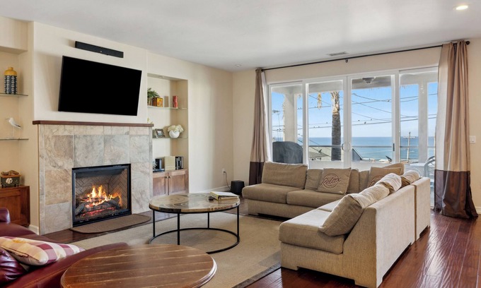 Cayucos House | Beautiful Custom home, great ocean views! Pets Allowed!