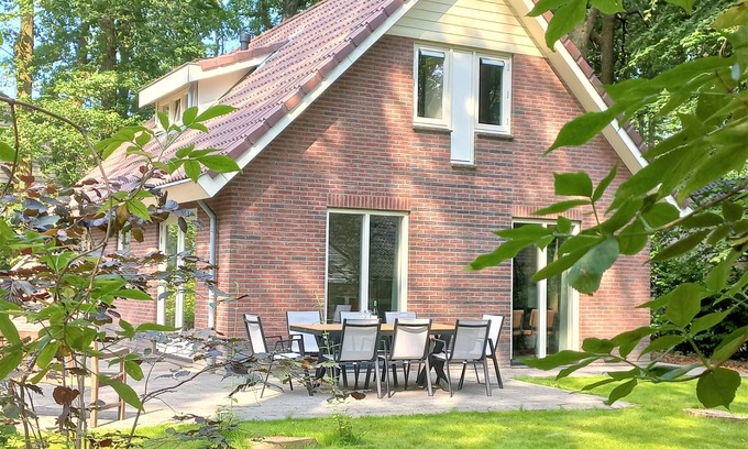 Garderen House | Beautiful detached bungalow for 8 persons in Garderen Veluwe