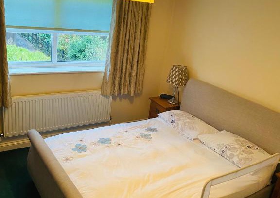 Oakham House | Beautiful double en-suite room
