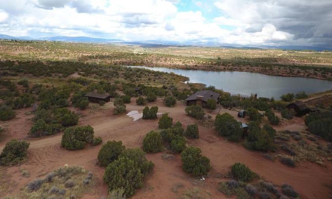 Duchesne County Cabin | Beautiful Eagle Lodge at Six Lakes Resort and Fishing Preserve