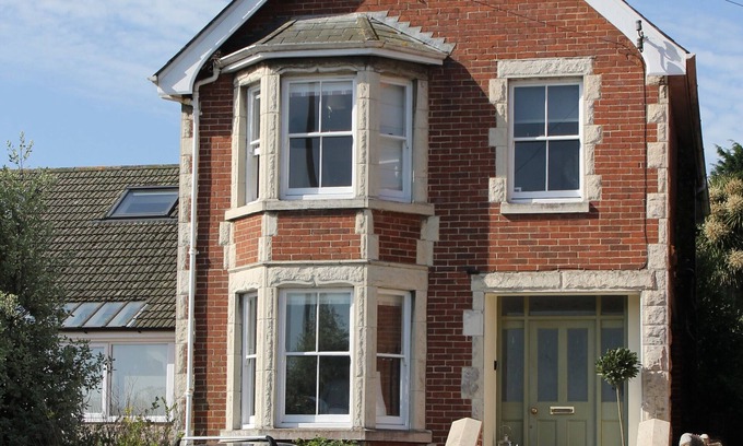 Swanage House | Beautiful Edwardian 4 Bed Townhouse Near Beach Dogs Welcome