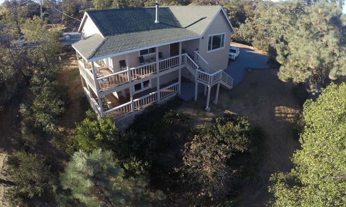 Julian House | Beautiful Family Cabin with Gorgeous Mountain Views