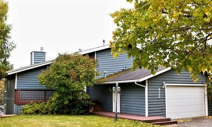 Sand Lake House | Beautiful Family Home w/gym and sauna- minutes from the airport