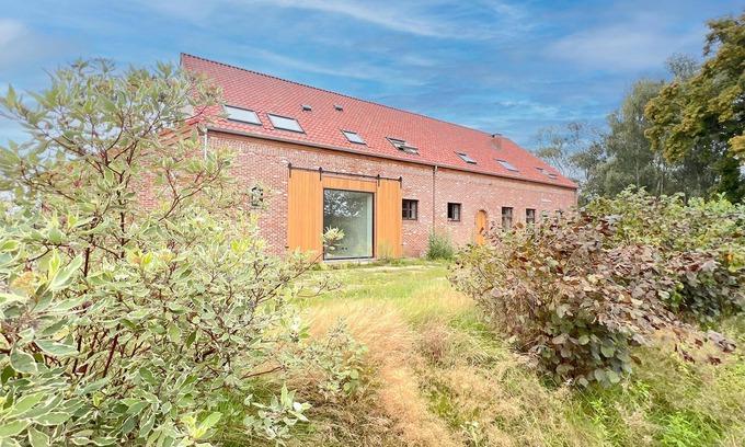 Turnhout House | Beautiful farmhouse for groups with indoor pool