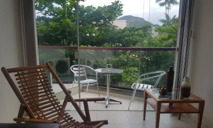 Praia da Enseada Apartment | BEAUTIFUL FIT FOOT IN THE SAND