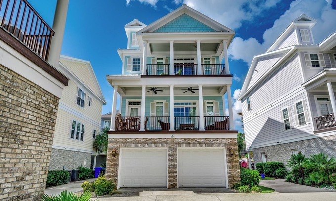 Myrtle Beach House | Beautiful Five Bedroom Beach House - by Luxury Beach Rentals