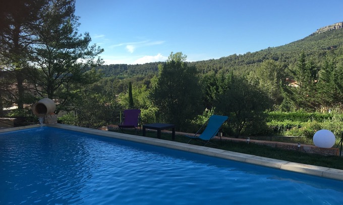 Chateauneuf-le-Rouge Villa | BEAUTIFUL VILLA WITH POOL 10 minutes from Aix en Provence