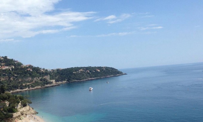 Roquebrune-Cap-Martin Apartment | Beautiful studio facing the sea, 100 meters from the beach blue golf