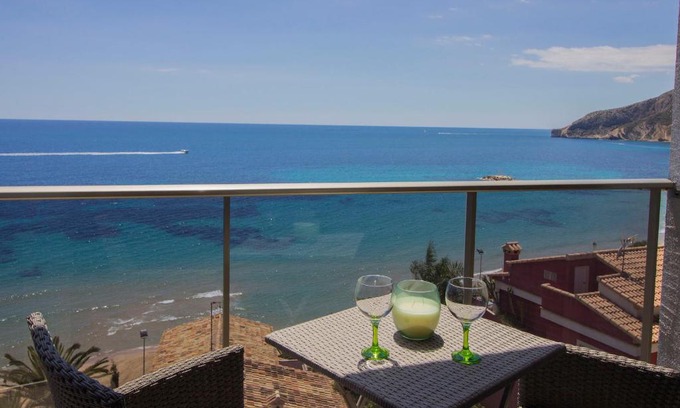 Calpe City Center Apartment | Beautiful frontline apartment MELIORIA with panoramic seaview