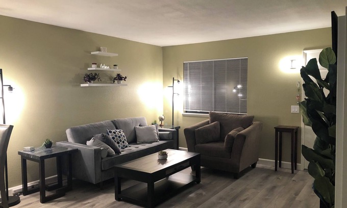 Golden Hills Apartment | Beautiful Fully Furnished Tehachapi Retreat