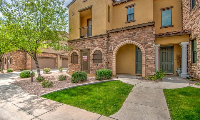 Fulton Ranch House | Beautiful Fully Furnished Chandler Condo for rent!