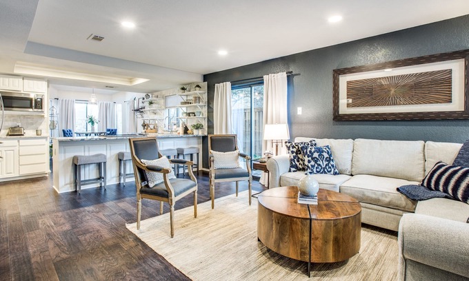 Far North Dallas House | Beautiful garden home