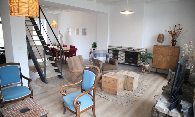 Carolles Cottage | Beautiful granite holiday house near the sea