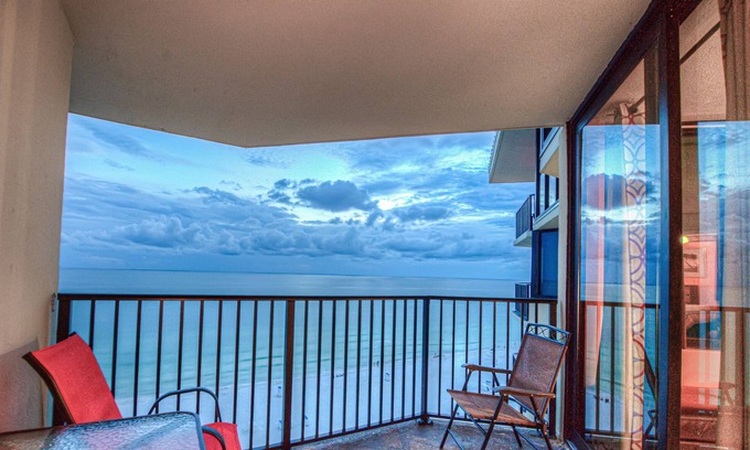 Panama City Beach Apartment | Beautiful Gulf Front, 1BD, 1BA, Great Location: Sunbird East 1107E