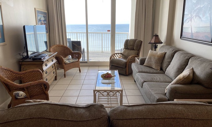 Gulf Shores Condo | Beautiful Gulf Front ~ 2BD 2BA ~ Large Balcony ~ Keyless Entry~Island Royale 603