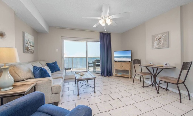 Gulf Shores Condo | Beautiful Gulf Front Condo ~ 1BR 2BA+Bunks ~ Keyless Entry ~ Royal Palms 904