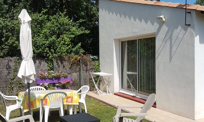 Saint-Palais-sur-Mer House | BEAUTIFUL HOUSE IN PEACE WITH GARDEN 5 MINUTES WALK TO THE BEACH AND SHOPS